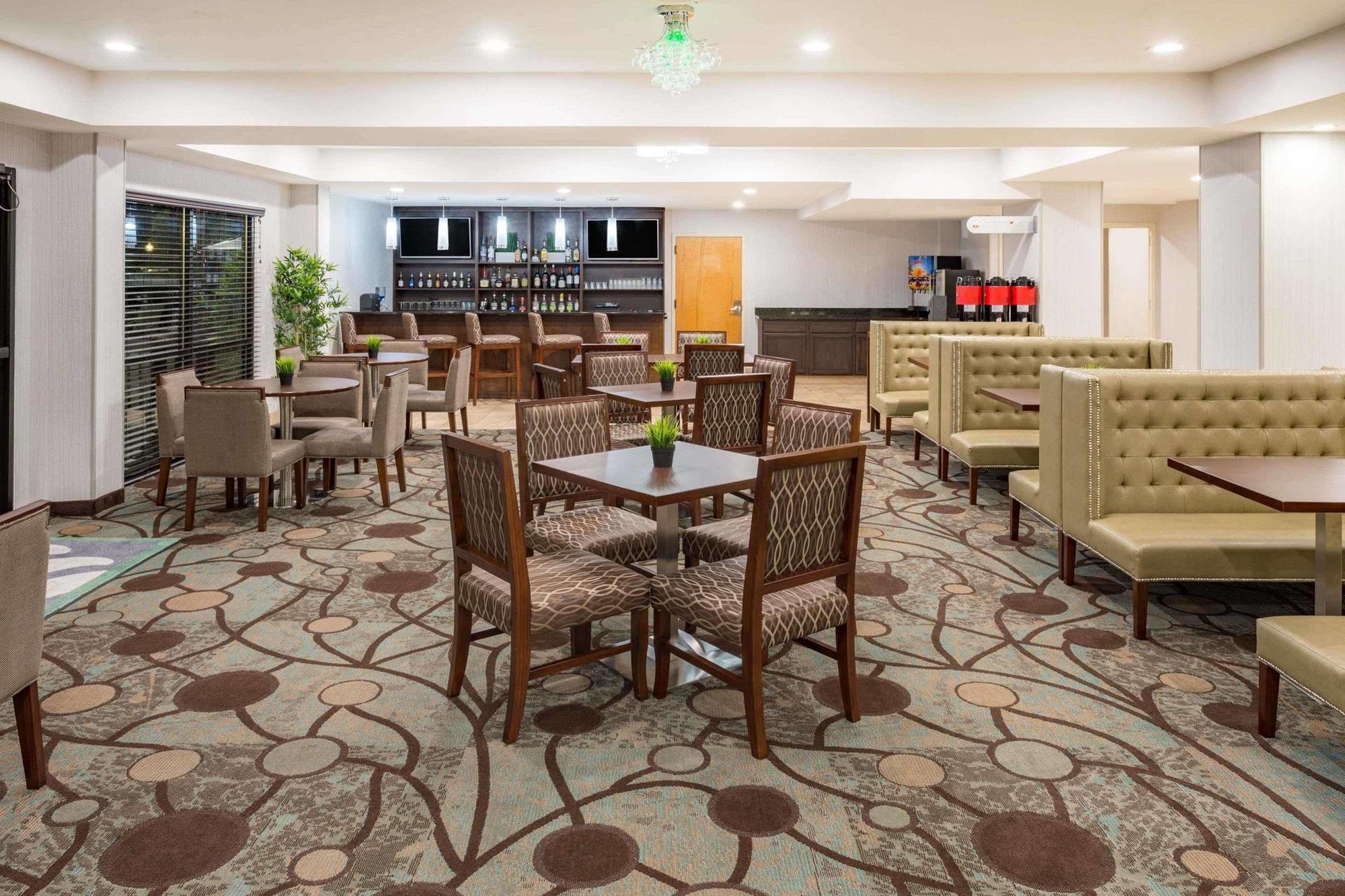 Wyndham Garden Greenville / Spartanburg Airport Экстерьер фото