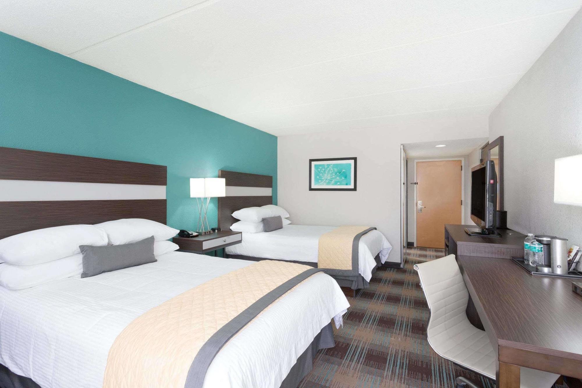 Wyndham Garden Greenville / Spartanburg Airport Экстерьер фото